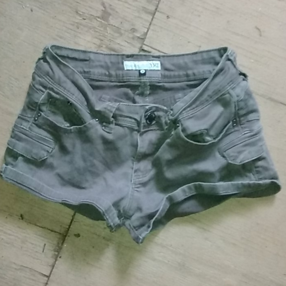 Ymi wanna Betta butt shorts